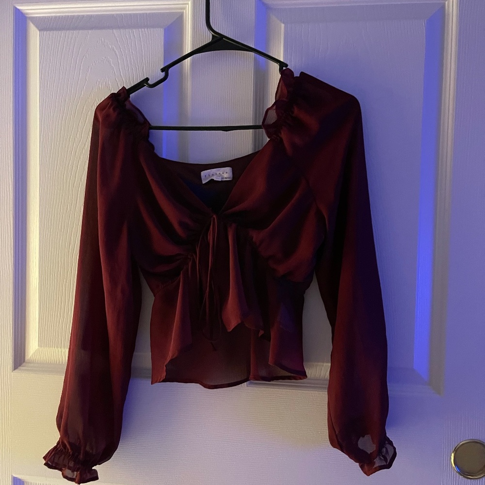 Maroon top - Picture 2 of 4